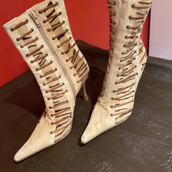 Suede boots - Picture 10 of 10